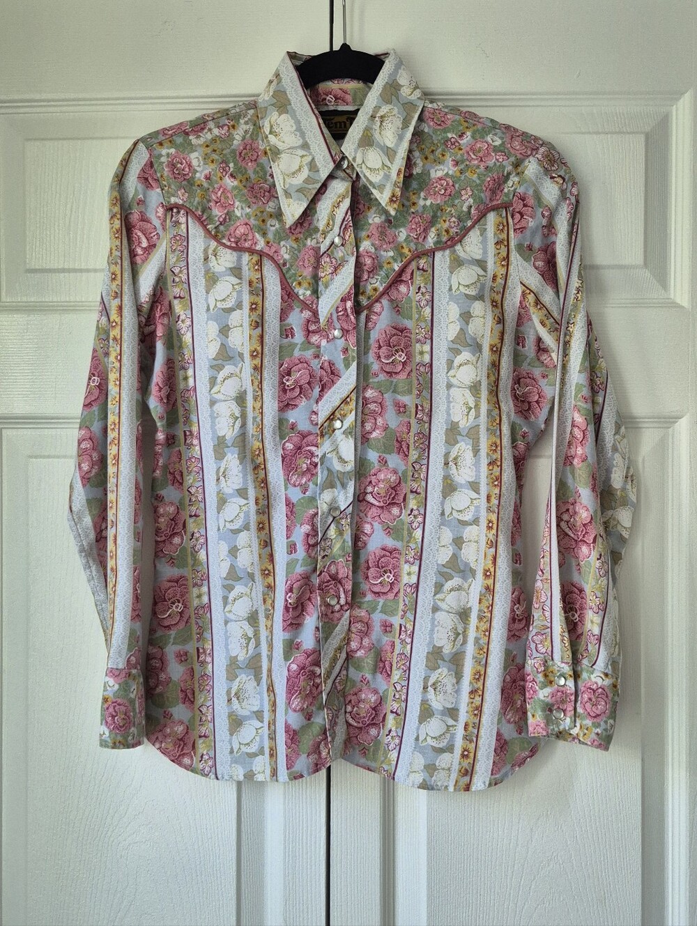 Vintage TemTex Floral Western Button Front Top